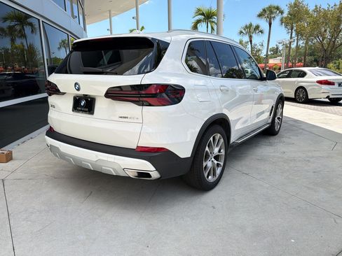 Used 2025 BMW X5 xDrive50e AWD/4WD image 9