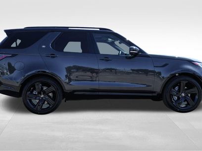 New 2026 Land Rover Discovery Dynamic SE