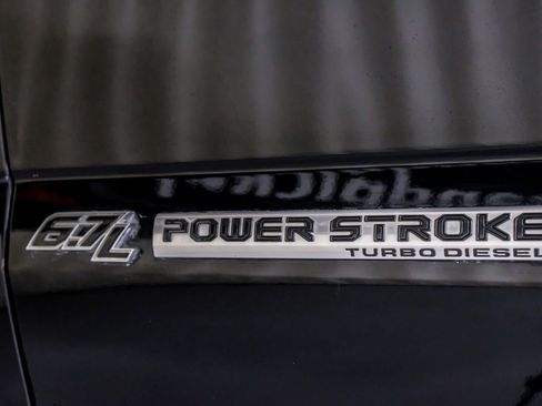 Used 2022 Ford F250 Lariat w/ Black Appearance Package image 44