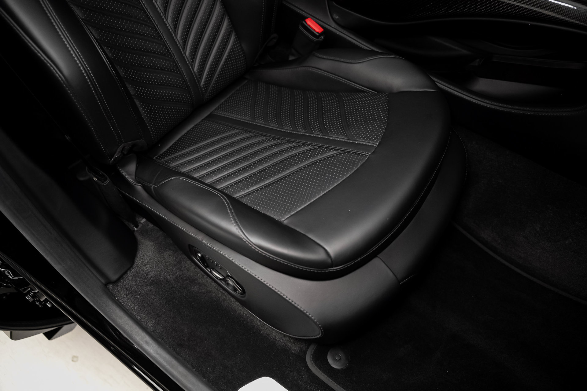 Used 2024 Aston Martin DBX 707 AWD/4WD image 66