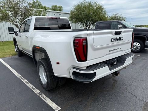 Used 2024 GMC Sierra 3500 Denali Ultimate AWD/4WD image 4