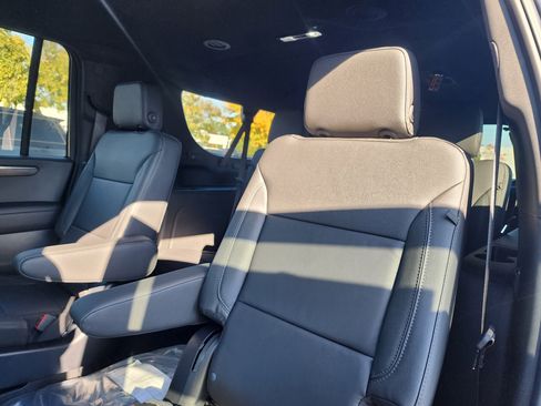 New 2026 Chevrolet Suburban Z71 w/ Comfort Package image 13