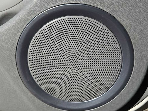 Used 2017 Kia Soul EV + image 31