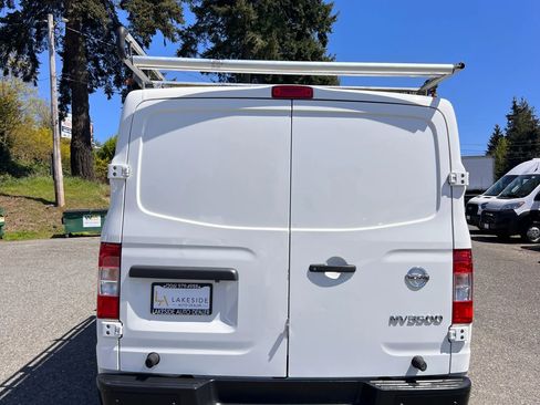 Used 2021 Nissan NV 3500 SV RWD image 5