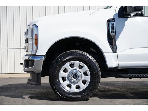 Used 2024 Ford F250 XLT image 11