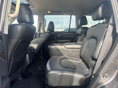 Used 2024 INFINITI QX80 Luxe AWD/4WD image 11