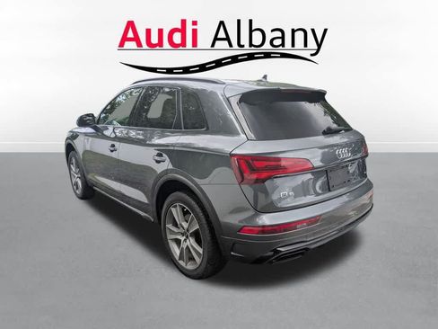 Used 2025 Audi Q5 2.0T Premium w/ Convenience Plus Package AWD/4WD image 4