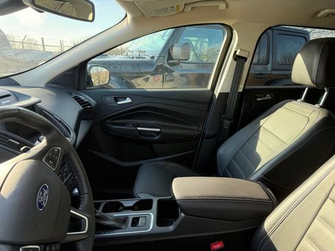 Used 2017 Ford Escape Titanium image 8