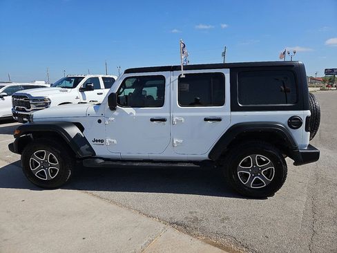 Used 2022 Jeep Wrangler Unlimited Sport image 3