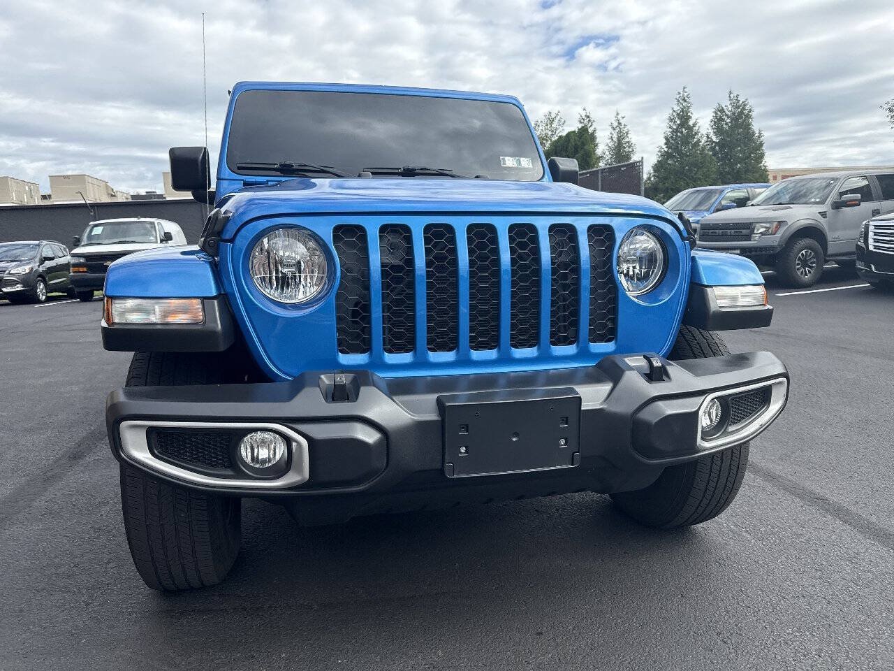 Used 2022 Jeep Gladiator Sport AWD/4WD image 6