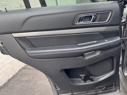 Used 2018 Ford Explorer XLT w/ Equipment Group 202A image 13