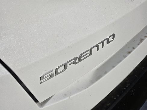 New 2026 Kia Sorento EX w/ EX Premium Package FWD image 8