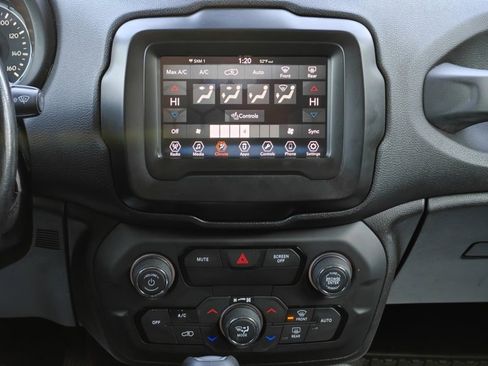 Used 2018 Jeep Renegade Altitude image 24