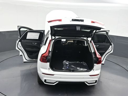 New 2026 Volvo XC60 B5 Plus AWD/4WD image 33