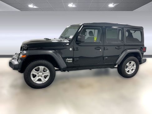 Used 2020 Jeep Wrangler Unlimited Sport image 2
