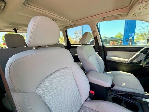 Used 2014 Subaru Forester 2.5i Premium w/ All-Weather Package AWD/4WD image 26