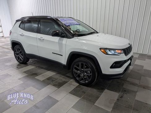 Used 2026 Jeep Compass Limited AWD/4WD image 5