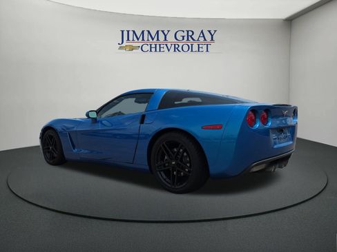 Used 2010 Chevrolet Corvette Coupe w/ 1LT RWD image 3