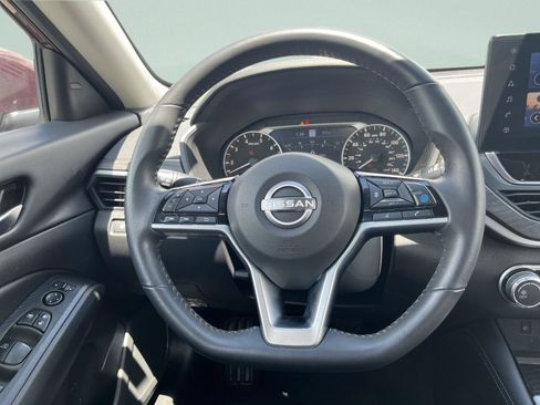 Used 2024 Nissan Altima 2.5 SV w/ SV Premium Package AWD/4WD image 24