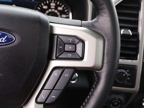 Used 2019 Ford F150 Lariat image 13