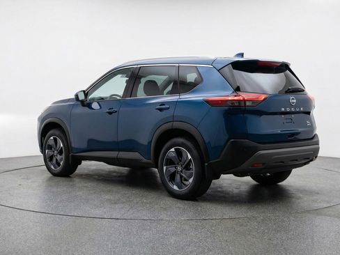 Used 2025 Nissan Rogue SV AWD/4WD image 6