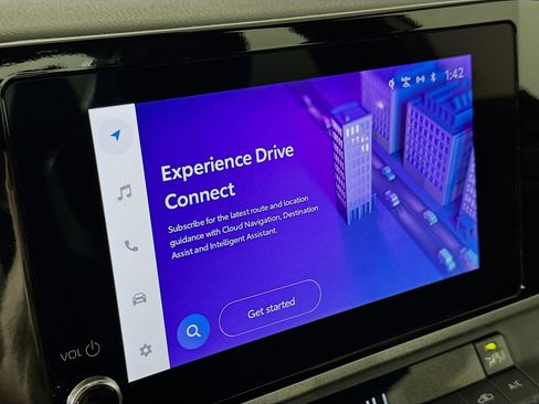 Certified 2025 Toyota Camry SE image 13