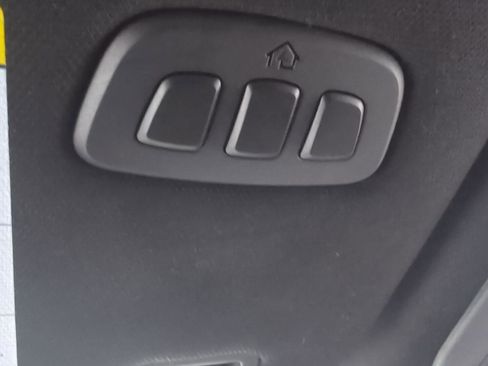 Used 2025 Ford Explorer ST image 17