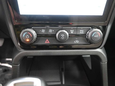 New 2025 Ford Ranger XLT w/ Equipment Group 301A High image 41