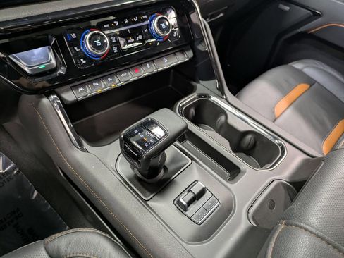 Used 2024 GMC Sierra 1500 AT4 w/ Technology Package image 14