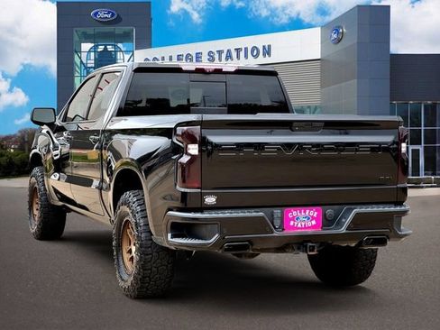 Used 2020 Chevrolet Silverado 1500 High Country w/ Technology Package image 4