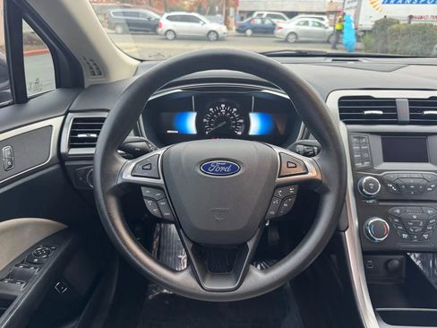 Used 2017 Ford Fusion S image 21