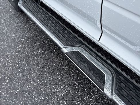 Used 2024 RAM 2500 Big Horn w/ Sport Appearance Package image 13