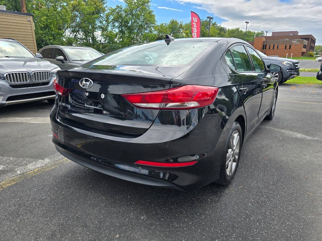 Used 2017 Hyundai Elantra Value Edition w/ Cargo Package FWD image 3