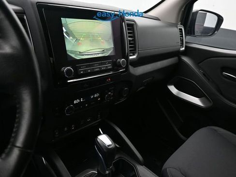 Used 2024 Nissan Frontier SV w/ SV Convenience Package image 12