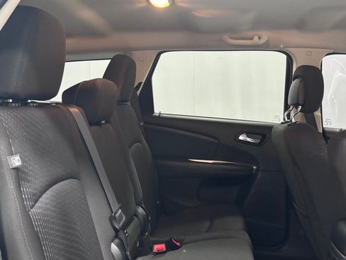 Used 2018 Dodge Journey SE w/ Blacktop Package FWD image 26