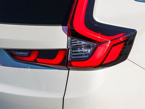 Used 2023 Honda CR-V EX image 10