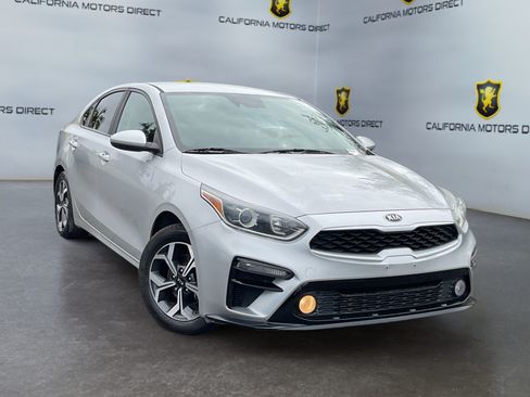 Used 2019 Kia Forte LXS FWD image 3