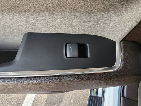 Used 2024 GMC Sierra 1500 SLT RWD image 82
