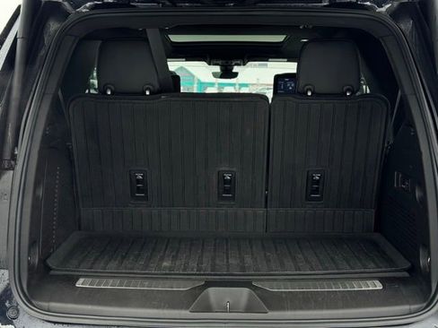 Used 2021 GMC Yukon Denali w/ Denali Ultimate Package image 9