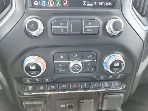 Used 2023 GMC Sierra 2500 AT4 w/ AT4 Premium Plus Package AWD/4WD image 9
