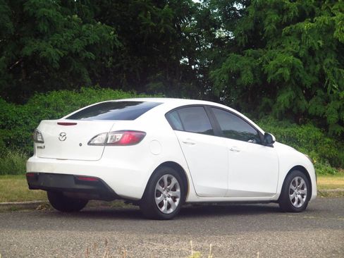 Used 2010 MAZDA MAZDA3 i Sport image 4