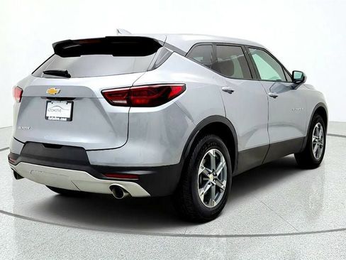 Used 2025 Chevrolet Blazer LT FWD image 5