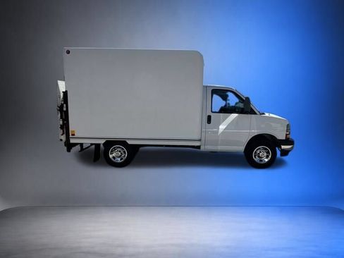 Used 2021 Chevrolet Express 3500 w/ Power Convenience Package RWD image 3