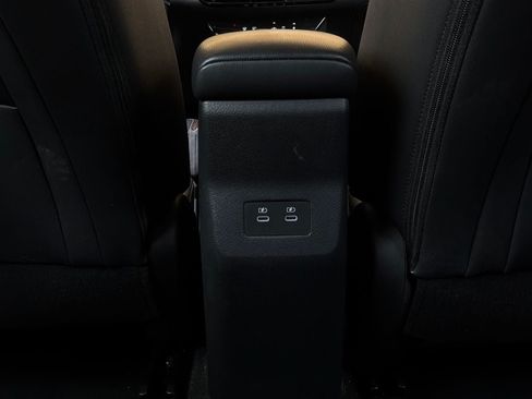 Used 2026 Nissan Kicks SR FWD image 13