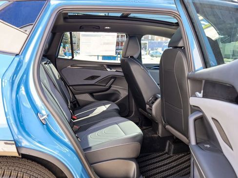 New 2026 Volkswagen Tiguan SE R-Line AWD/4WD image 30
