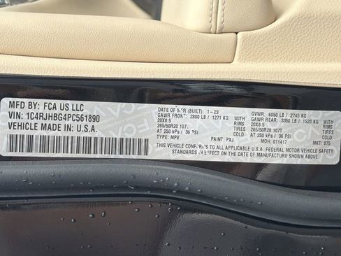 Used 2023 Jeep Grand Cherokee Limited w/ Trailer Tow Prep Group (B) AWD/4WD image 34