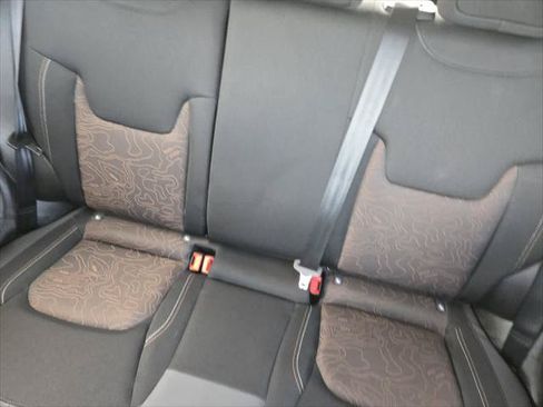 Certified 2023 Jeep Renegade Latitude AWD/4WD image 13