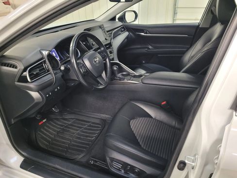 Used 2022 Toyota Camry SE image 23