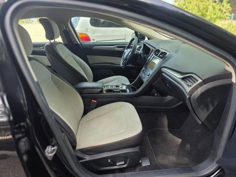 Used 2019 Ford Fusion SE w/ Equipment Group 151A image 32