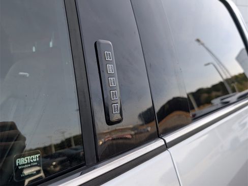 Used 2019 Ford F150 Platinum w/ Equipment Group 701A Luxury image 11